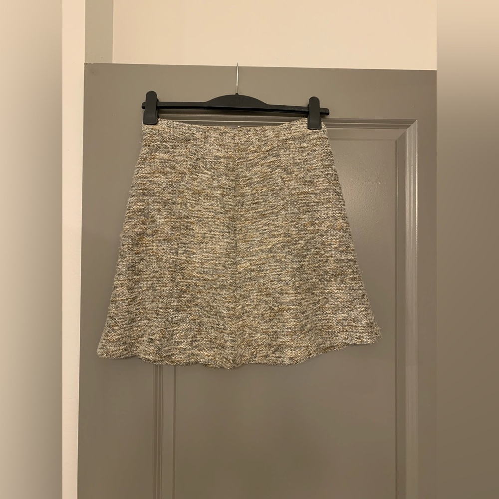 Ann Taylor Grey/Tan Mini Skirt, size 0 P